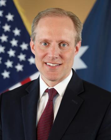 Portrait of Steve Simon