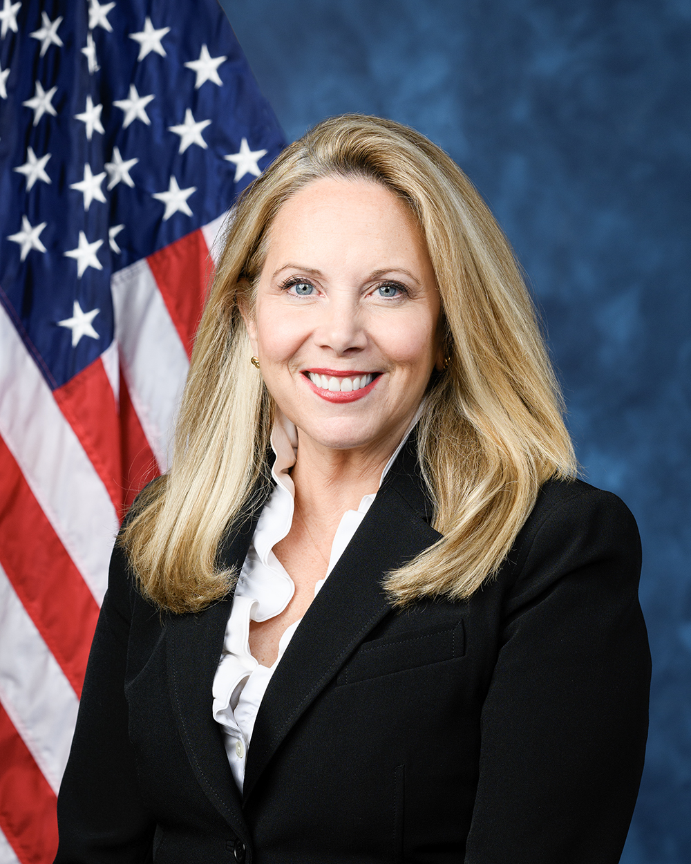 Portrait of Laura Gillen