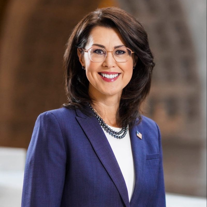 Portrait of Deidre Henderson