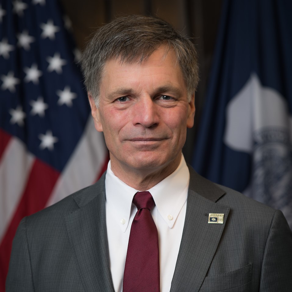 Portrait of Mark Gordon